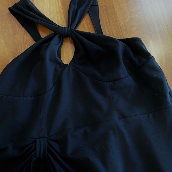 ‼️SALE‼️GOLDEN ERA DRESS IN BLACK - VIXEN BY MICHELINE PITT - Picture 3 of 16